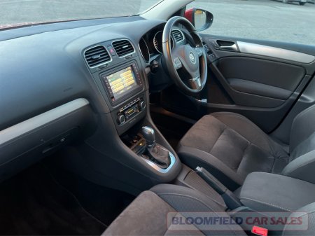 2011 Volkswagen Golf HIGHLINE , SUNROOF // LOW MILEAGE €8,950 thumbnail