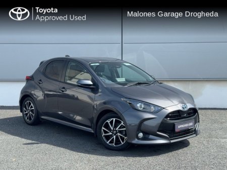 2022 Toyota Yaris 1.5 Hybrid Luna Sport Call Now : 041 980 2420 €23,950