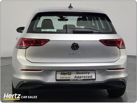 2023 Volkswagen Golf LIFE 2.0 TDI 115HP Diesel Manual €26,995 thumbnail