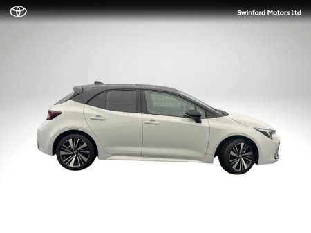 2025 Toyota Corolla COROLLA H/B LUNA SPORT €37,500