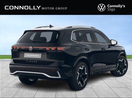 2026 Volkswagen Tiguan - thumbnail 2