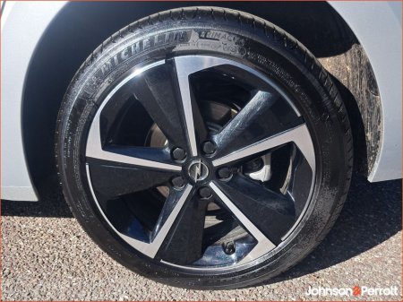 2025 Opel Astra Elegance 1.2 130hp 6-speed manual MY25 €33,900 thumbnail