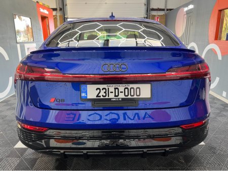 2023 Audi Q8 - thumbnail 3