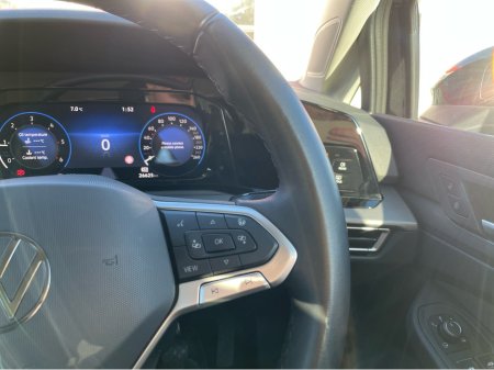 2024 Volkswagen Golf STYLE 2.0 TDI 115HP 5DR €31,888 thumbnail