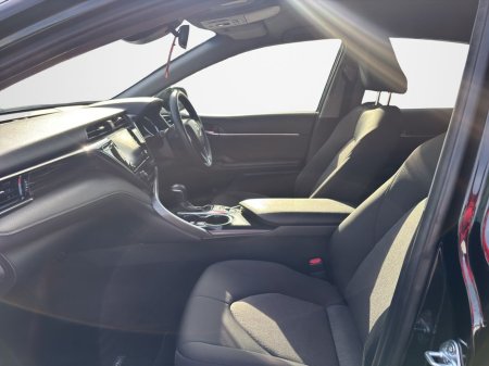 2020 Toyota Camry - thumbnail 14