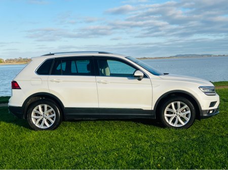 2018 Volkswagen Tiguan Hi Line - Low Milage