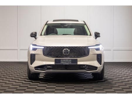 2025 Volvo XC90 - view 2