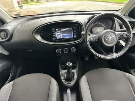 2022 Toyota Aygo X PULSE 4DR €14,444 thumbnail