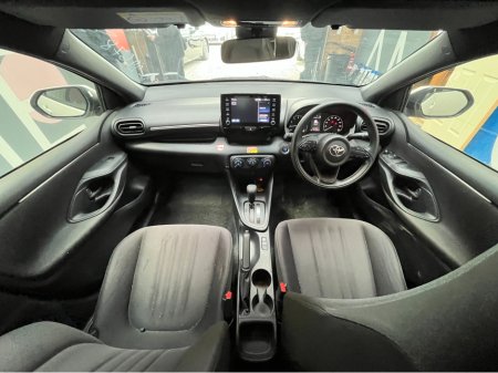 2020 Toyota Yaris - thumbnail 12