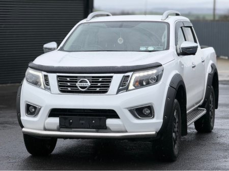 2021 Nissan Navara EXTREMELY LOW MILES - BODYKIT JUST FITTED! €25,500 thumbnail