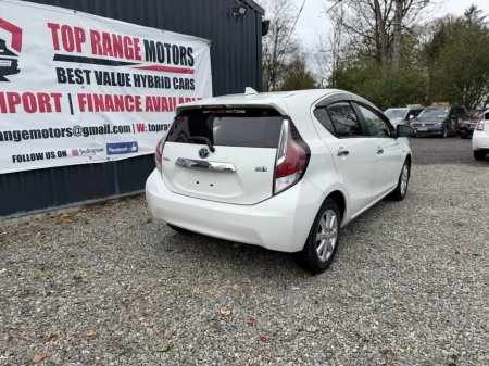 2016 Toyota Aqua - thumbnail 4