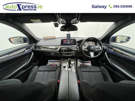 2018 BMW 5 Series - photo 2