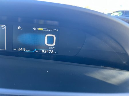 2020 Toyota Prius - thumbnail 12