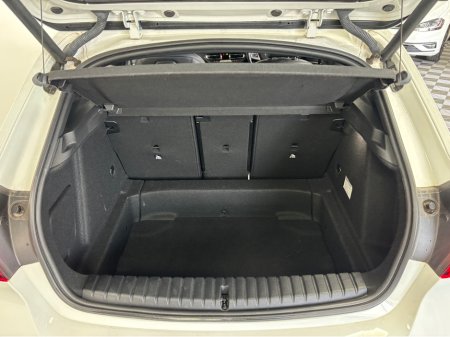 2019 BMW 1 Series - thumbnail 14