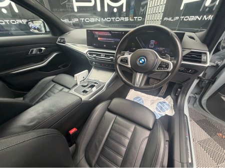 2023 BMW 3 Series - thumbnail 15