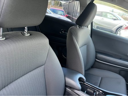 2016 Honda Vezel 1.5 HYBRID AUTO LOW KMS €14,950 thumbnail