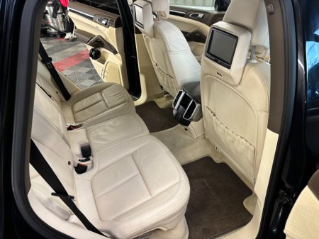 2012 Porsche Cayenne - thumbnail 12