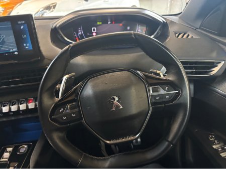 2023 Peugeot 3008 - thumbnail 12