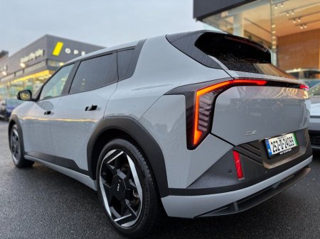 2025 Kia EV4 Earth 3 (81.4 KWh Battery) 594km range €42,995 thumbnail
