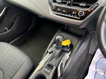 2018 Toyota Corolla - thumbnail 11