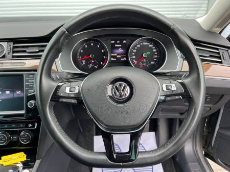 2016 Volkswagen Passat HIGHLINE 1.4 TSI AUTO // LEATHER HEATED & COOLED SEATS // FULL SERVICE HISTORY // DRIVER MASSAGE SEAT €18,900