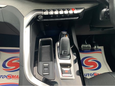 2023 Peugeot 3008 - thumbnail 13