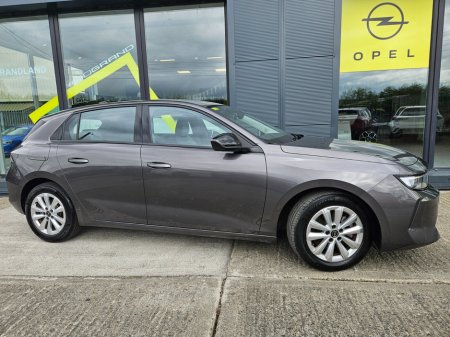 2024 Opel Astra SC 1.5 Turbo D 130PS 8 Speed Auto €27,950