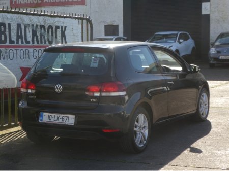 2010 Volkswagen Golf - thumbnail 2