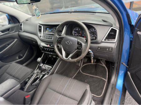 2017 Hyundai Tucson - thumbnail 9