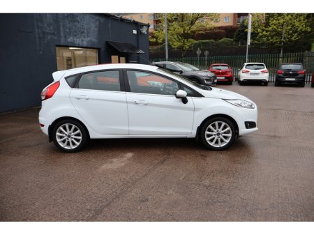 2017 Ford Fiesta - thumbnail 10