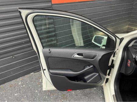 2014 Mercedes-Benz B Class - thumbnail 15