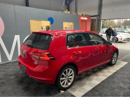 2017 Volkswagen Golf - thumbnail 2