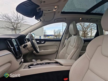 2018 Volvo XC60 - view 3