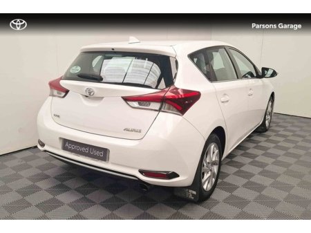 2016 Toyota Auris - thumbnail 3