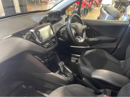 2017 Peugeot 208 - thumbnail 13