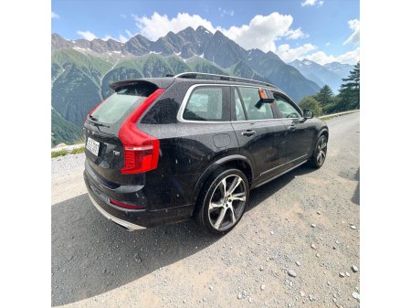 2016 Volvo XC90 - view 2