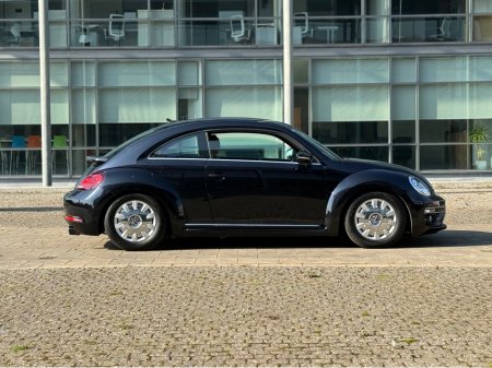 2017 Volkswagen Beetle - thumbnail 3
