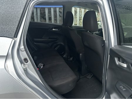 2020 Honda Fit Shuttle Self Charging Hybrid €14,995 thumbnail