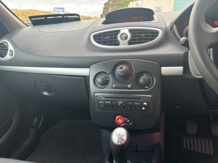2010 Renault Clio 1.2 16V ETH ROYALE ECO €2,950 thumbnail