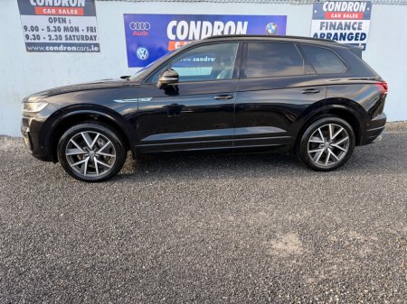 2019 Volkswagen Touareg 3.0 TDI V6 R-LINE  AUTO 285BHP ( 191 REG ) €49,850 thumbnail