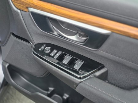 2019 Honda CR-V 2.0I-MMD SE 184PS 5DR AUTO €21,950 thumbnail