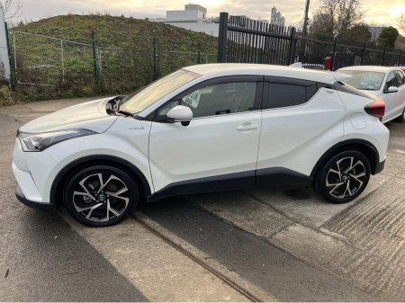 2019 Toyota C-HR 1.8 HYBRID AUTO LOW KM HIGH SPEC €18,950 thumbnail