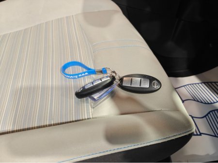 2019 Nissan Leaf - thumbnail 12