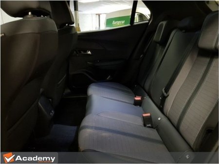 2023 Peugeot 2008 - thumbnail 11