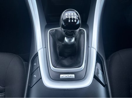 2019 Ford Mondeo ZETEC 2.0 TD 150PS 6SPEED 5DR 4DR thumbnail