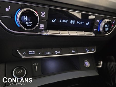 2023 Audi Q5 40 TDI 204HP S tronic quattro S Line €54,950 thumbnail