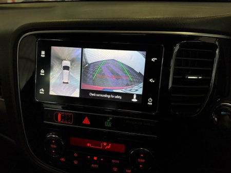 2018 Mitsubishi Outlander 2.4L Plug-in EV Intense 5 seat €16,950 thumbnail