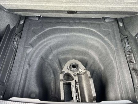 2019 Volkswagen Passat - thumbnail 17