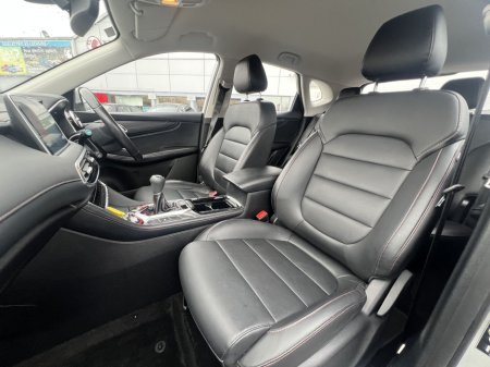 2023 MG HS Excite thumbnail