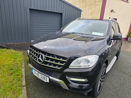 2013 Mercedes-Benz M Class ML 250 BLUETEC 4MATIC €15,250 thumbnail